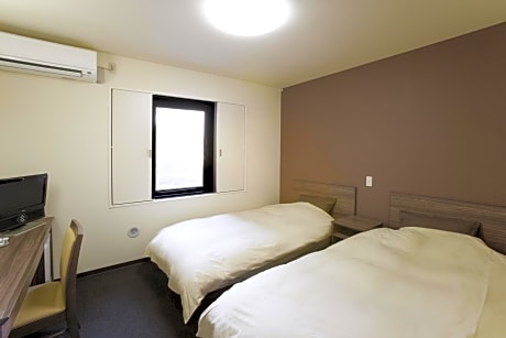 Twin Room - Non-Smoking