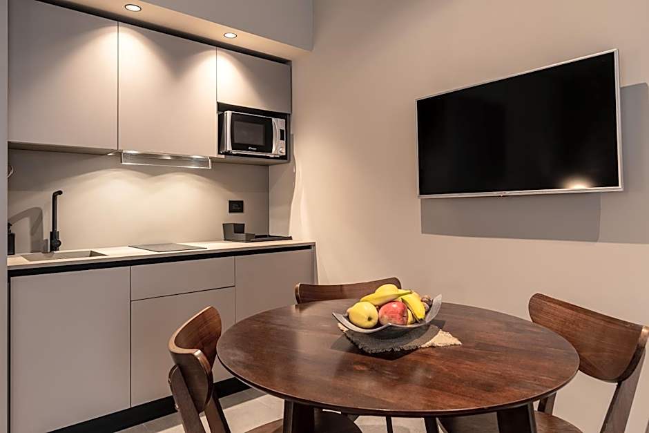 Amare Suite & Apartments