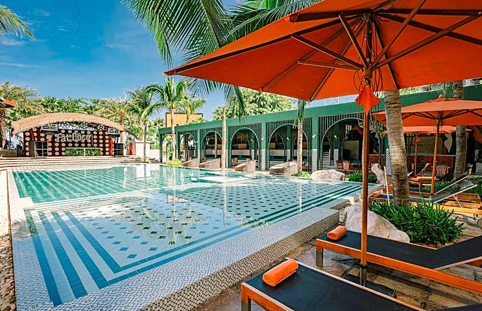 A-One The Royal Cruise Hotel Pattaya - SHA Extra Plus