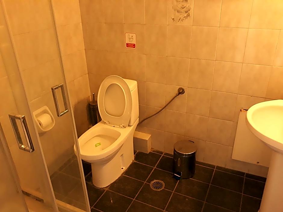 Miranta Hotel - Apartments & Studios