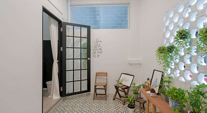 Blu Monkey Boutique Phuket Town