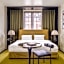 Roomers Munich, Autograph Collection by Marriott