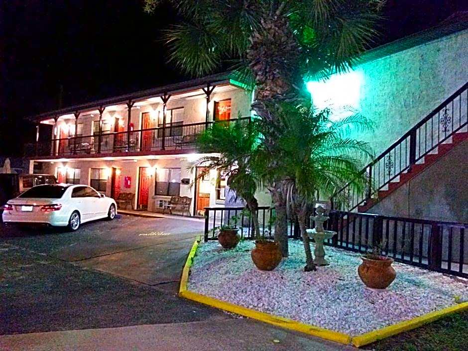 Merida Inn and Suites