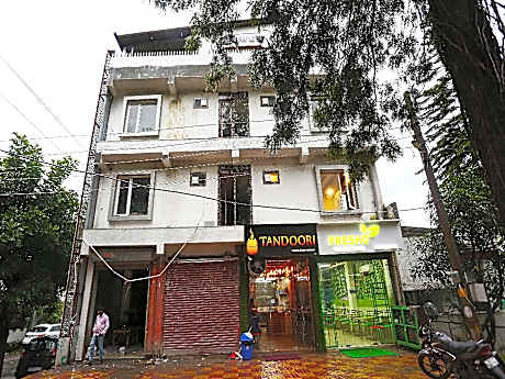 Capital O Hotel Rosewood Inn