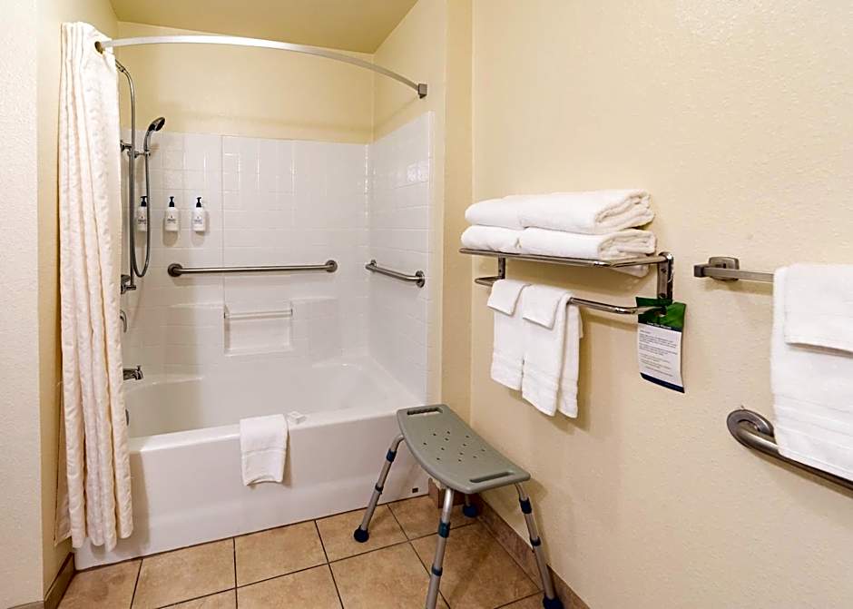 Cobblestone Inn & Suites - Springfield
