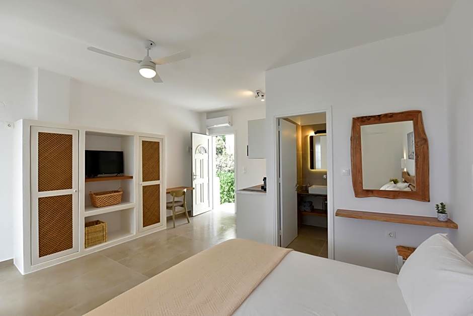 Giourgas Studios & Apartments