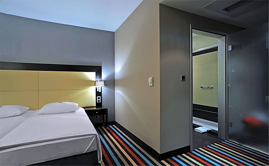 Silver Hotel & Gokart Center