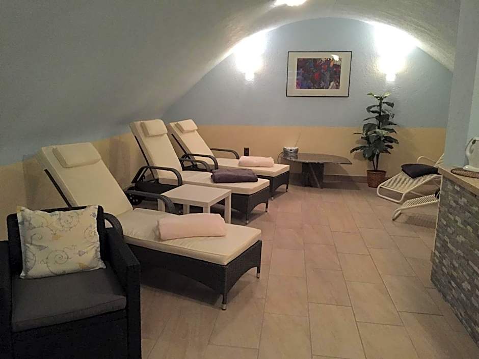 Hotel Rose Heidelberg inklusive Frühstück, Saunanutzung und Parkplätze nach Verfügbarkeit