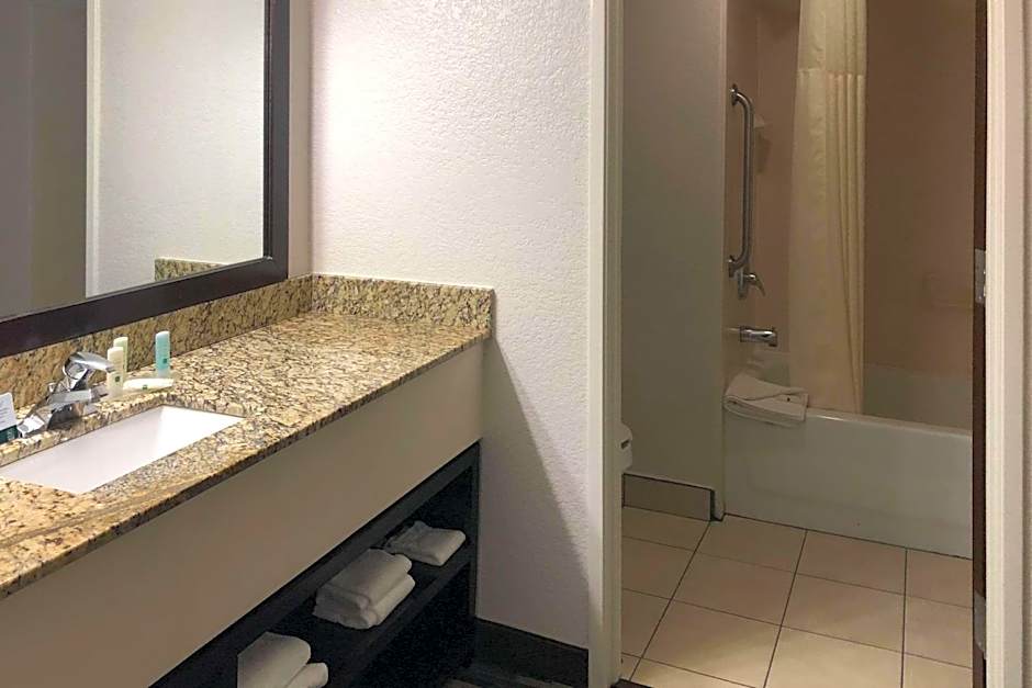 Quality Inn & Suites Denver International Airport