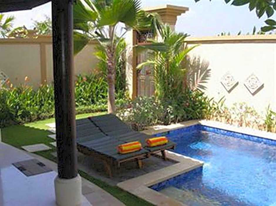 Heliconia Villa