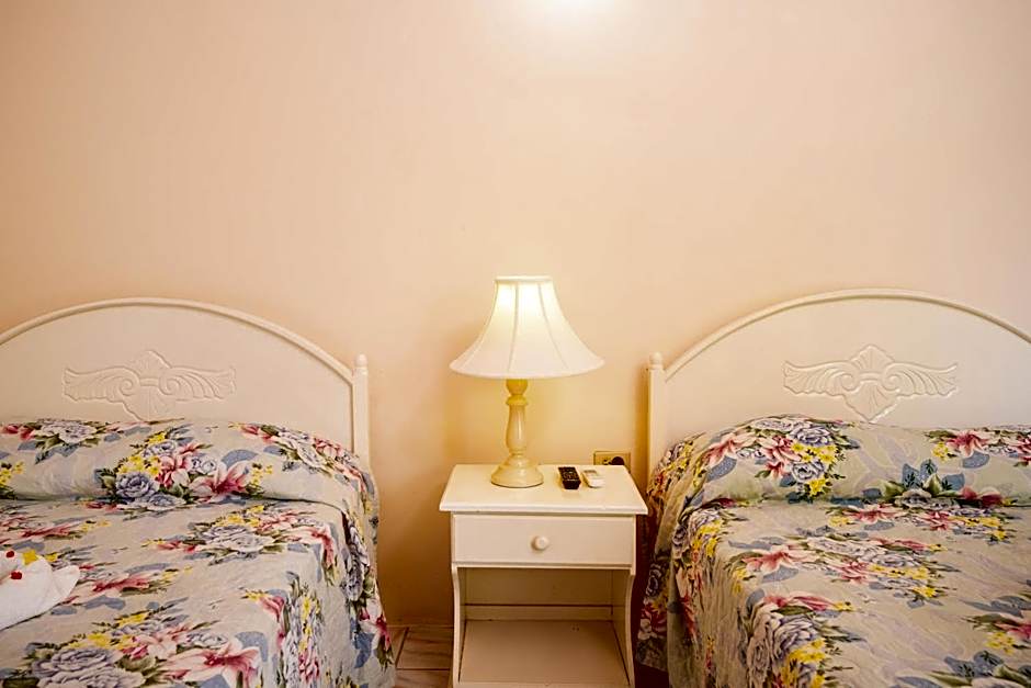 Shields Negril Villas