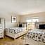 Beach Palms- Unit 102