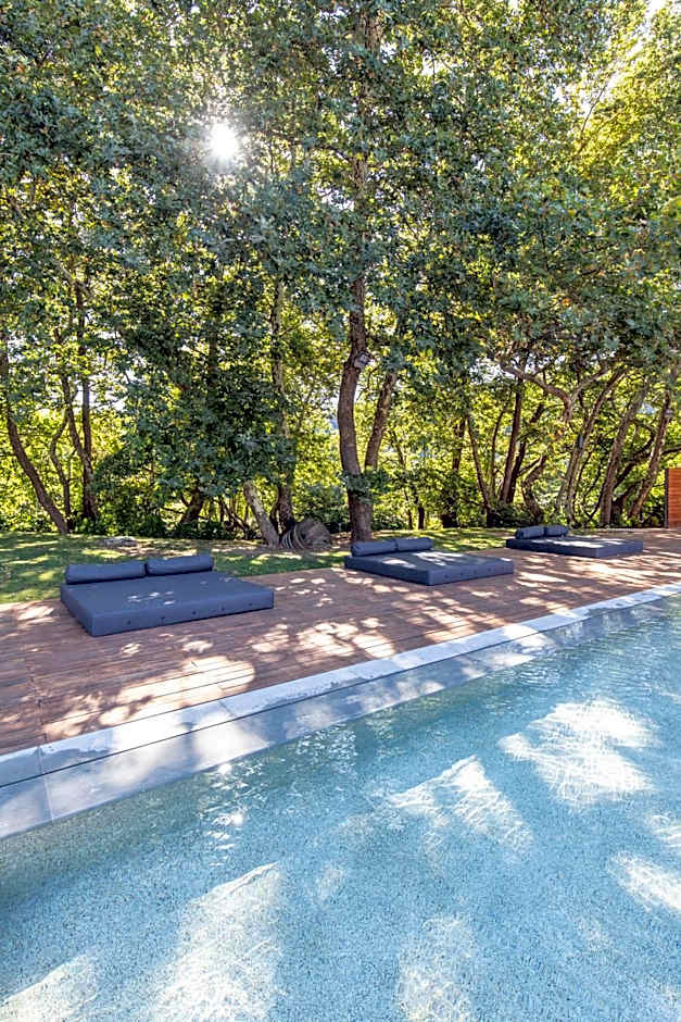 Oniropetra Boutique Hotel