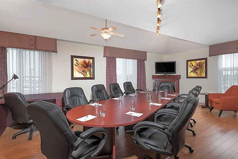 Ramada Plaza by Wyndham Gatineau/Manoir du Casino