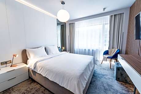 Deluxe Double Room with Spa Access