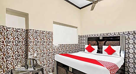 OYO Flagship Hotel Delight Inn