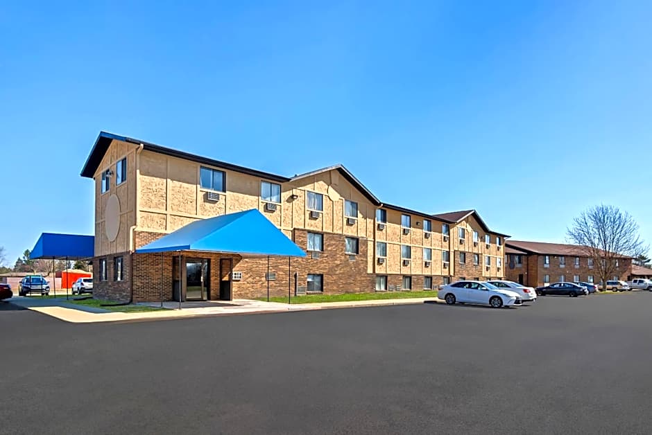 Econo Lodge Inn & Suites Auburn