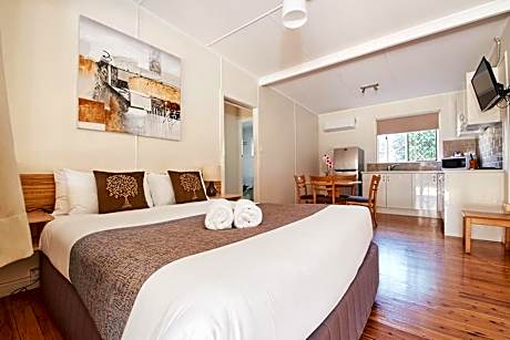 Triple Share Kitchenette