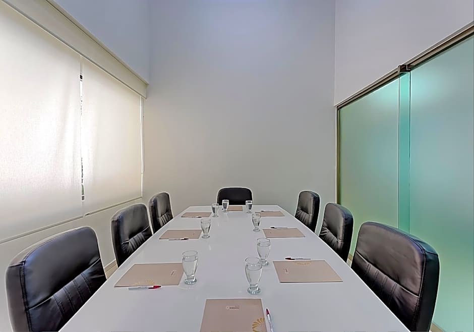 Olmeca Plaza Urban Express