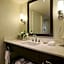 Renaissance by Marriott Arlington Capital View Hotel