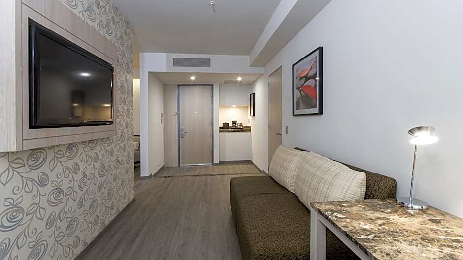 Holiday Inn Express Mexico - Toreo By IHG