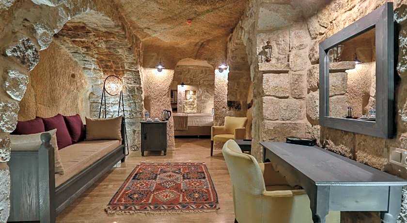 Acropolis Cave Suites