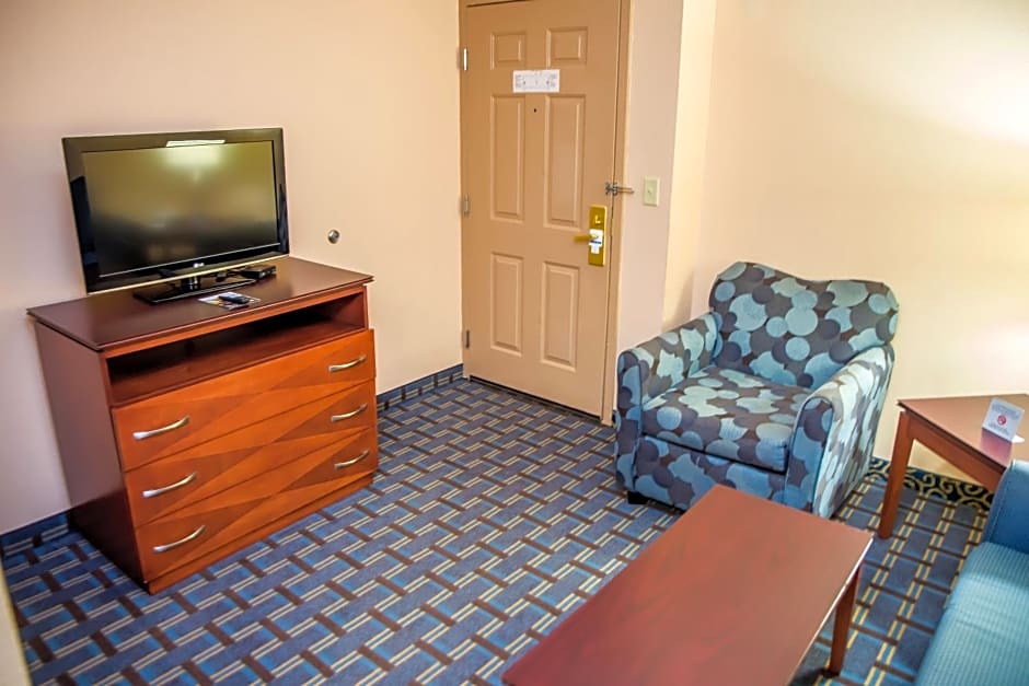 Holiday Inn Express Hotel & Suites Cocoa Beach, an IHG Hotel