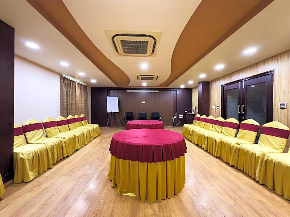 Hotel Royal Palm - A Budget Hotel in Udaipur