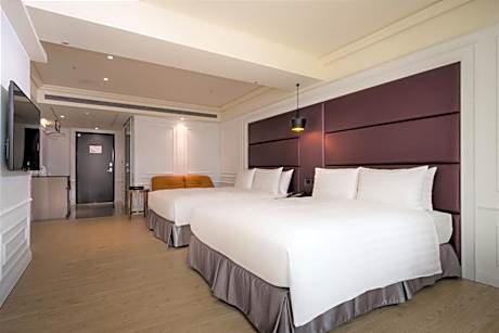 Deluxe Quadruple Room