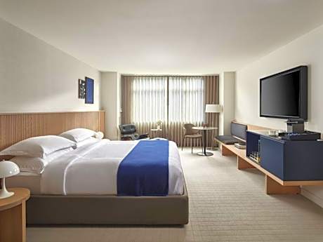Premium King Room