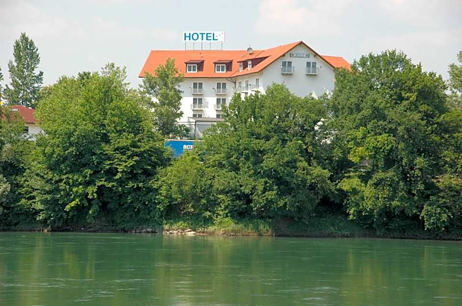 TIPTOP Hotel am Hochrhein