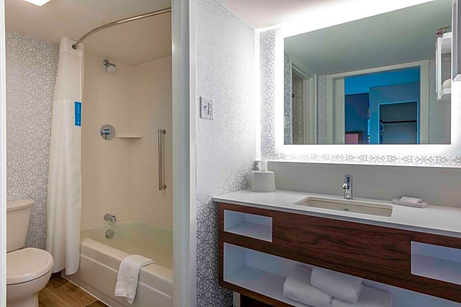 Hampton Inn Manchester Downtown