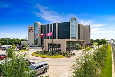 Crowne Plaza Suites Arlington by IHG