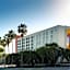 Hotel Zessa Orange County Airport, a DoubleTree by Hilton
