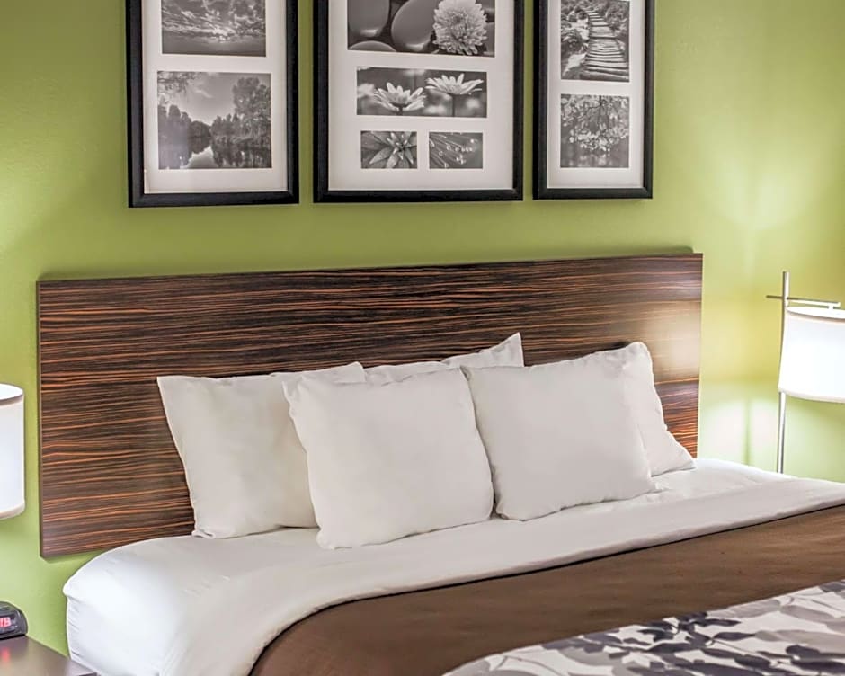 Garner Topeka West By IHG