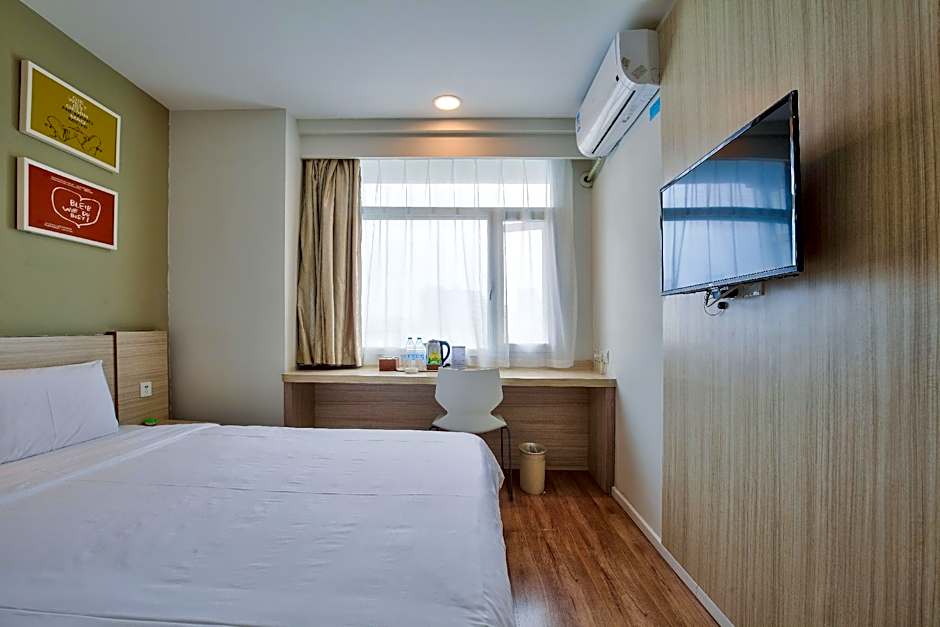 Hanting Hotel Niongbo Tianyi Square
