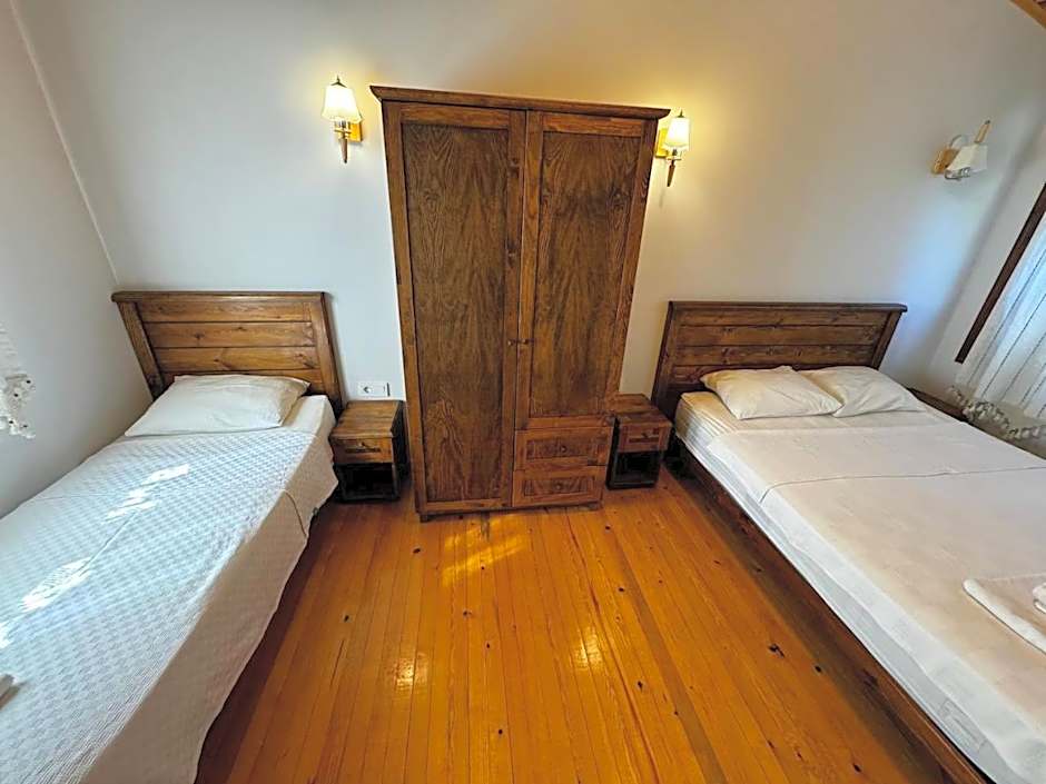 Photo 1 of 23 of Family Suite