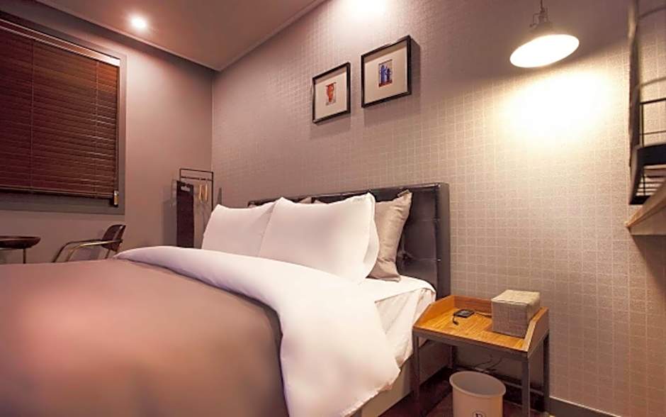 Changwon Brown-dot Hotel Myeongseo