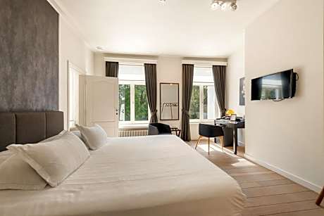 Junior Suite with Garden View