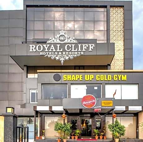 ROYAL CLIFF HOTEL & RESORTS