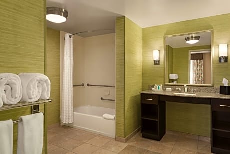 2 Queen Beds 1 Bedroom Suite Nonsmoking