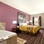Super 8 by Wyndham Carrizo Springs