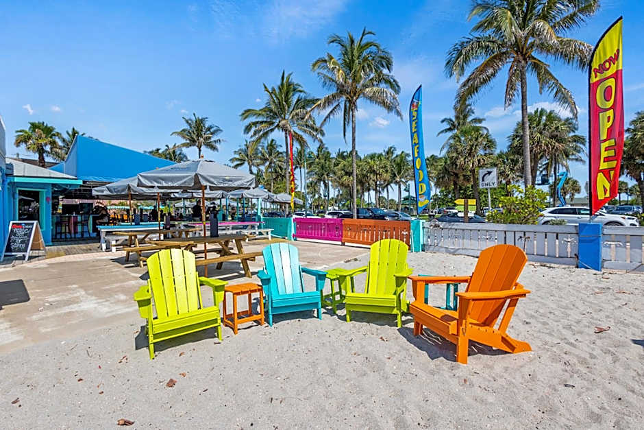 Oceanfront Inn, Standard Room, King Bed, Town View, #10