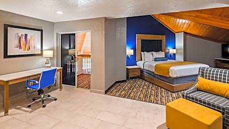 King Suite with Sofa Bed - Non-Smoking