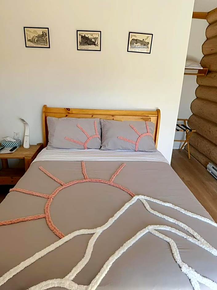 Bear's Claw Lodge