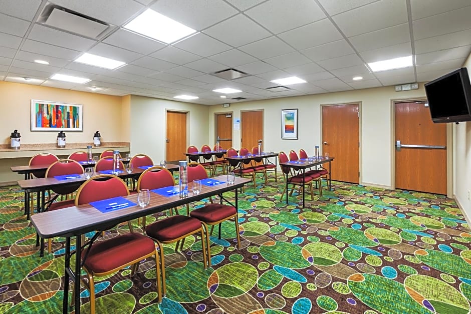 Holiday Inn Express & Suites Pharr