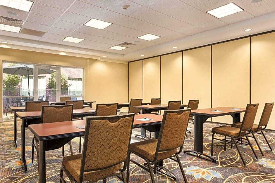 Homewood Suites By Hilton Atlanta Airport North