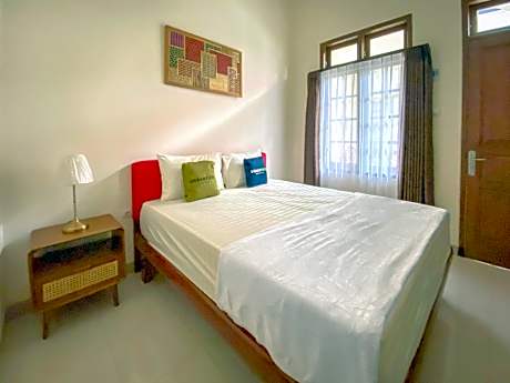 Urbanview Raden Mansion Jember