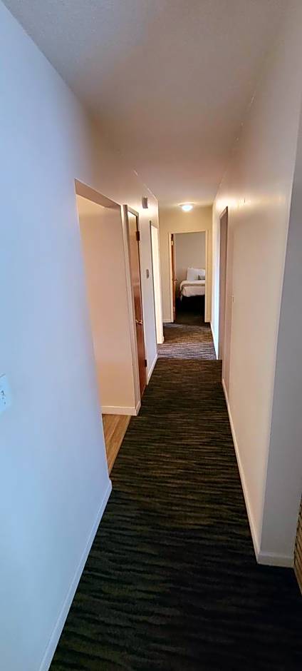 Recreation Inn and Suites Kelowna