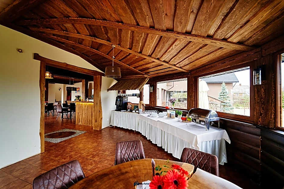 Gościniec pod Strzechą